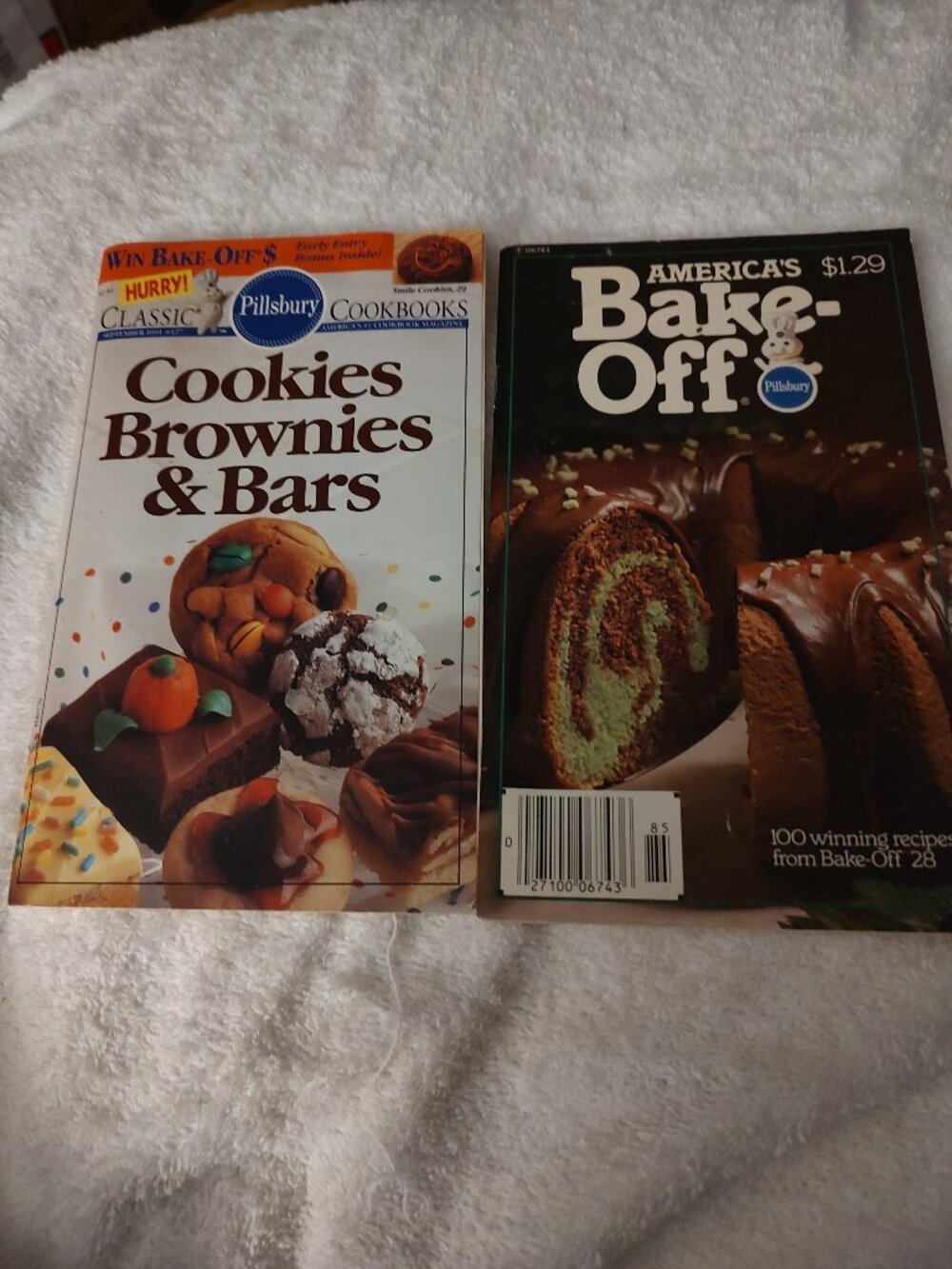 PILLSBURY COOKBOOKS VINTAGE 1991 1978